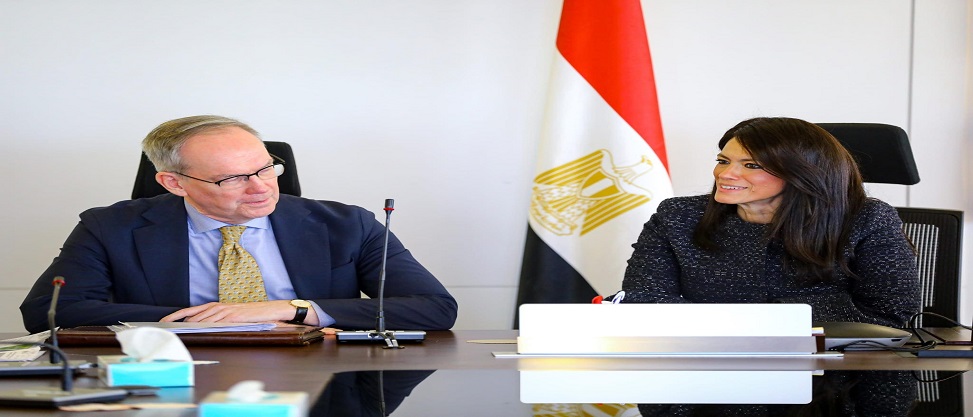 المشاط تناقش تعزيز العلاقات الاقتصادية والاستثمارية مع السفارة السويدية